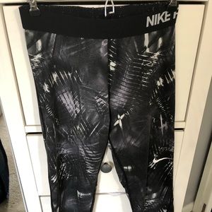 Nike warm leggings size medium